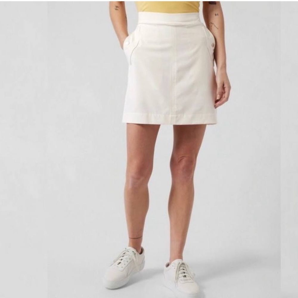 Athleta Cream Colored Vienna Cargo Active Athletic Skort